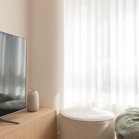 Deluxe 4 With Casino View At The And Free Parking Apartament *