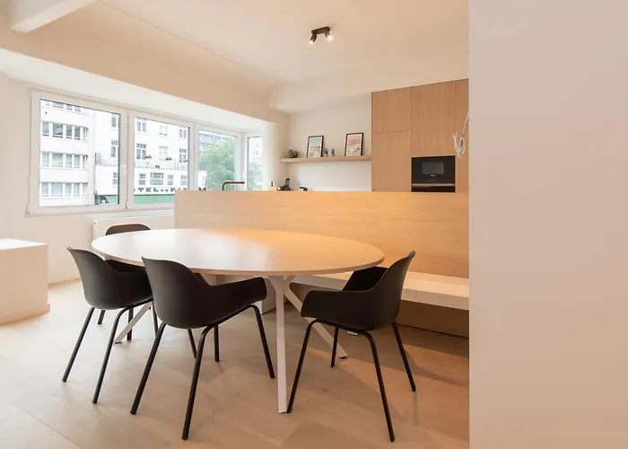 Deluxe 4 With Casino View At The And Free Parking Appartement